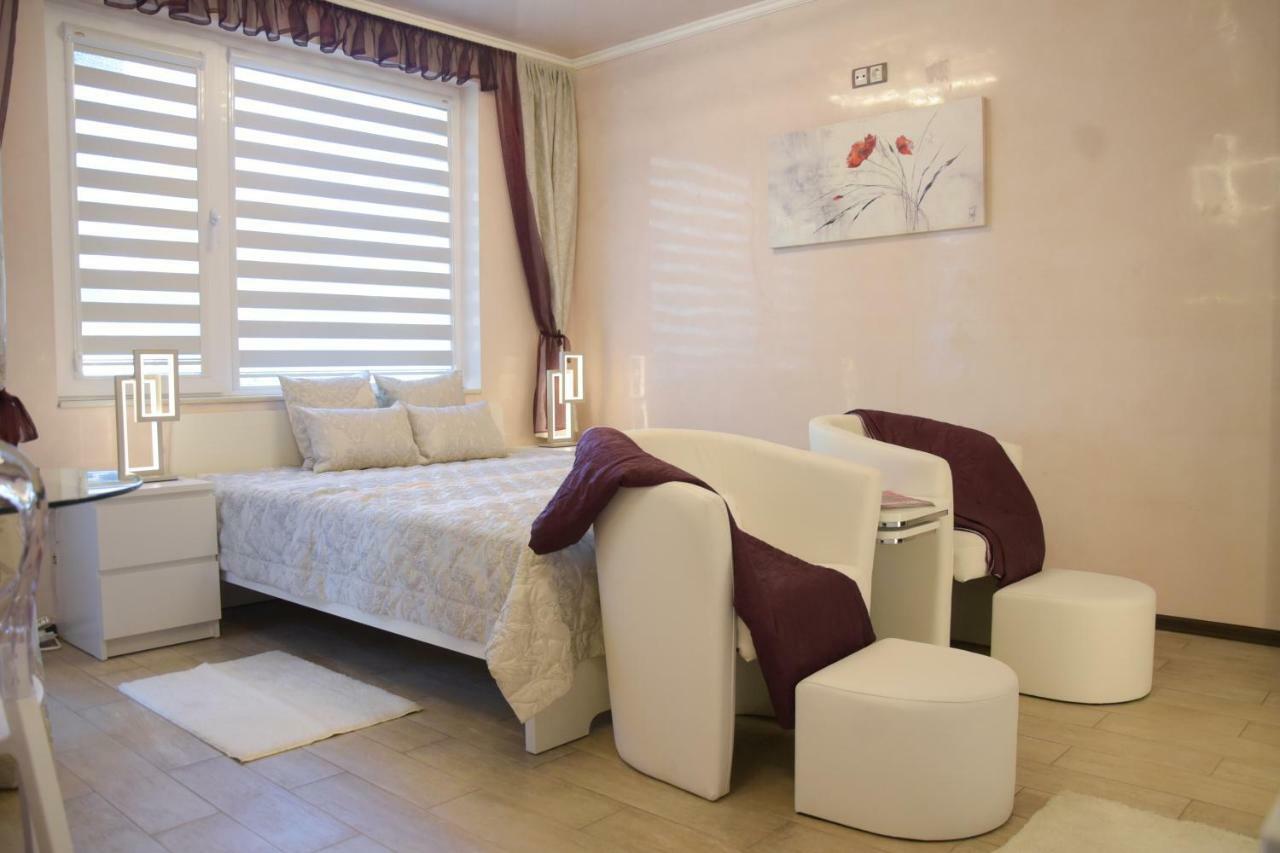 Derelli Deluxe And Derelli Adorable Apartments Sofia Esterno foto